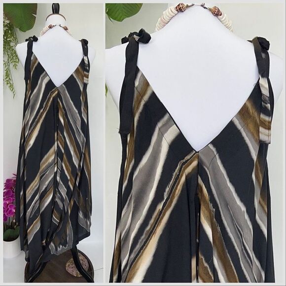 The Pō`alima Romper  Na’auao Grays Tan White V-Neck Shoulder Tie Romper Boho Gyp - Picture 2 of 9